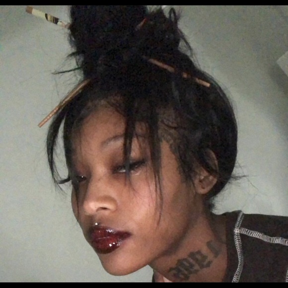 Meet your Posher, Sanaya - Picture 1 of 1